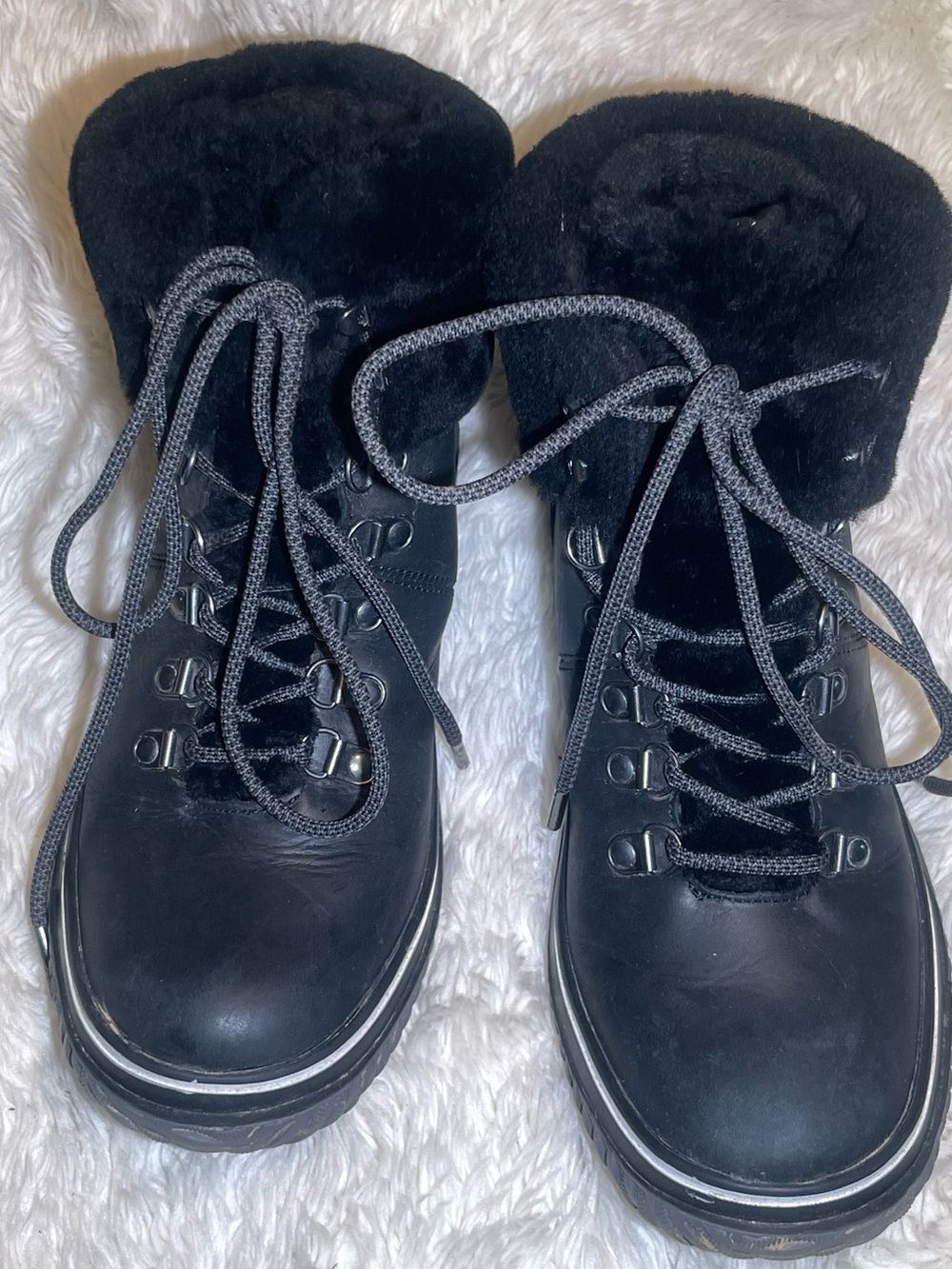 Pajar galat Women’s Black Faux Fur Lace-Up Winter Boots size 8.5